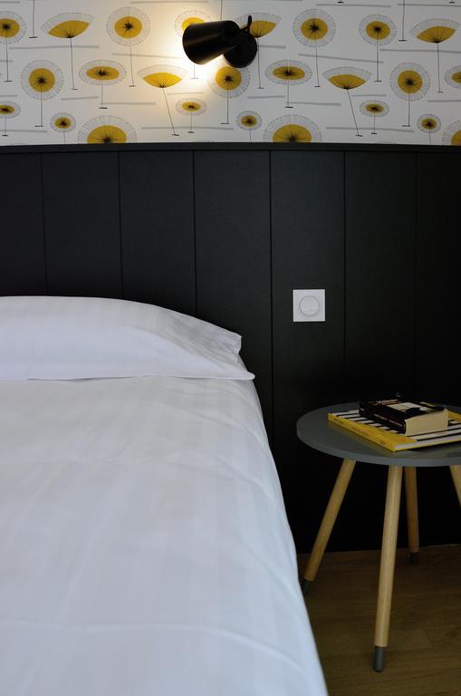 Logis Hotel Du Port Plobannalec الغرفة الصورة